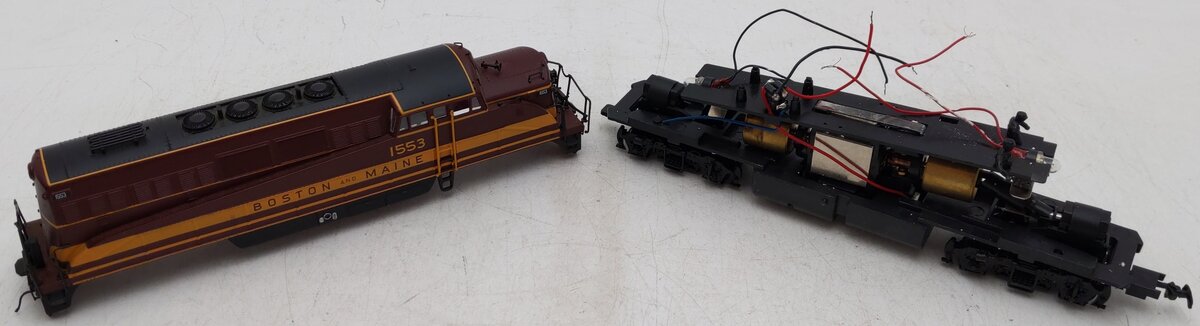 Proto 2000 8354 HO Boston And Maine Diesel Locomotive #1553/Box