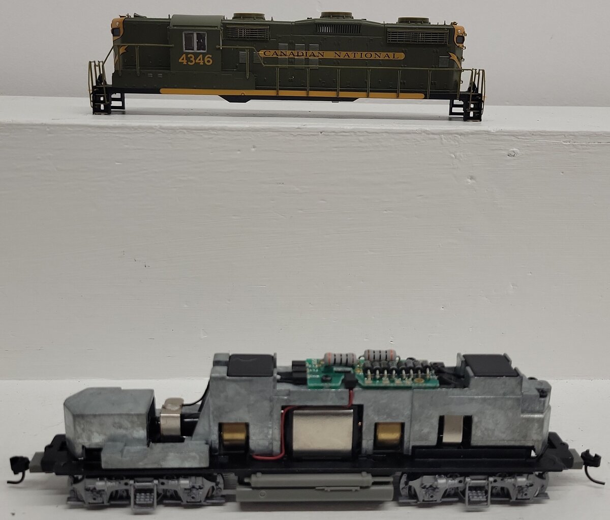 Proto 2000 89011 HO Scale CN GP9R High Hood Lazy 3 Diesel Locomotive #4346 EX
