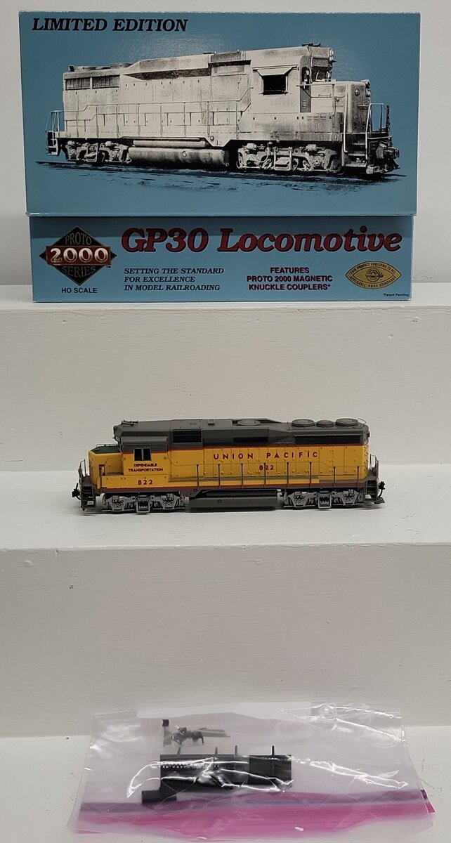 Proto 2000 23089 HO UP GP30 Phase II Diesel Locomotive #822 w/ Dynamic Brakes VG/Box
