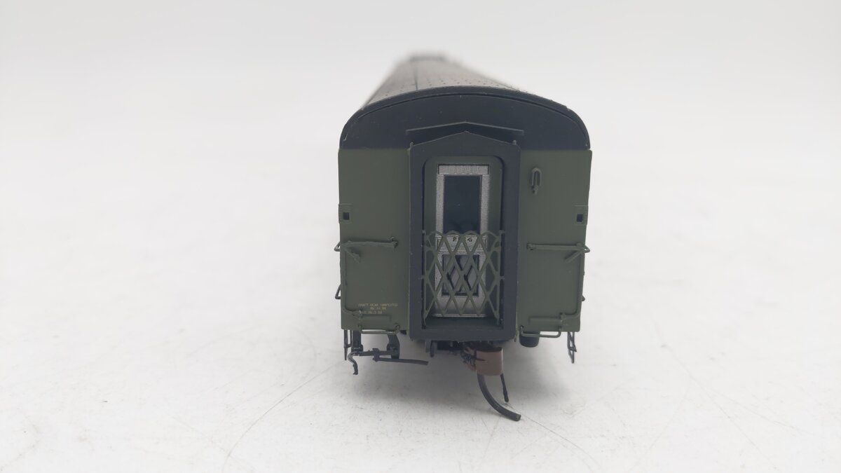 Rapido Trains 103010 HO Scale Canadian National Café-Bar-Lounge Car #2514 EX/Box