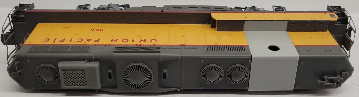Proto 2000 23622 HO Scale Union Pacific GP9 II Diesel Locomotive #266 VG/Box