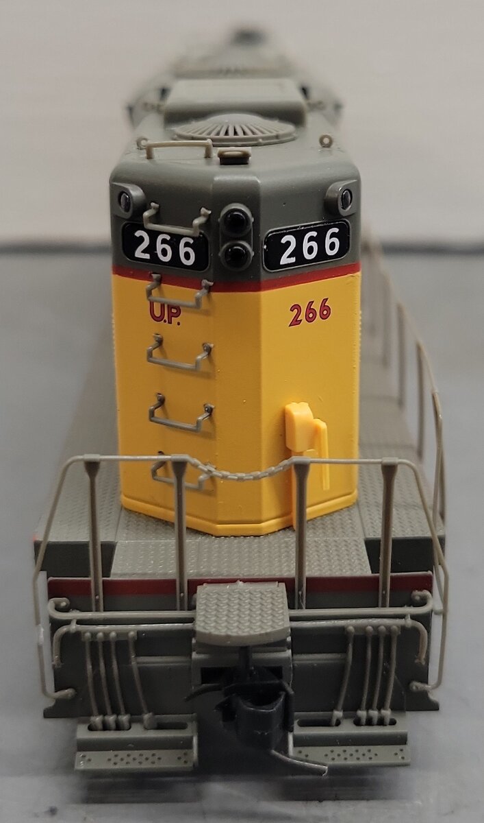 Proto 2000 23622 HO Scale Union Pacific GP9 II Diesel Locomotive #266 VG/Box