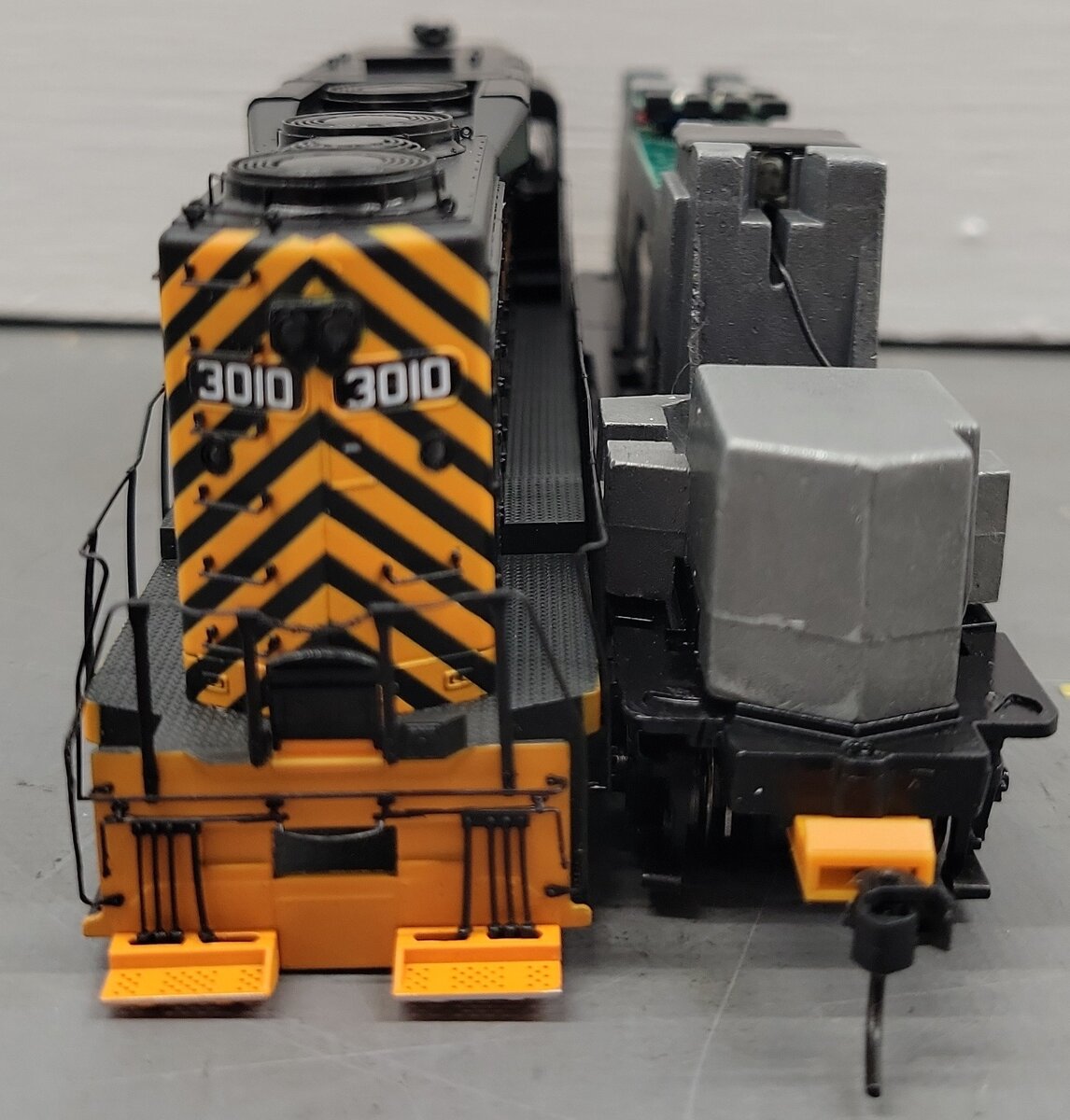 Proto 2000 21520 HO Scale D&RGW GP-30 Diesel Locomotive #3010 EX/Box