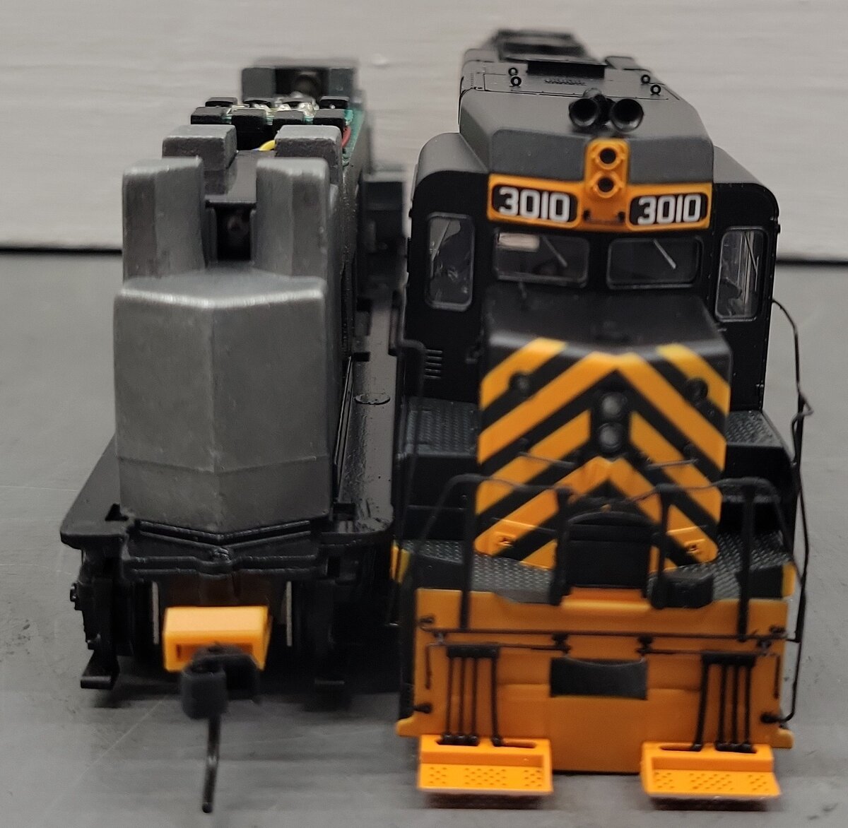Proto 2000 21520 HO Scale D&RGW GP-30 Diesel Locomotive #3010 EX/Box