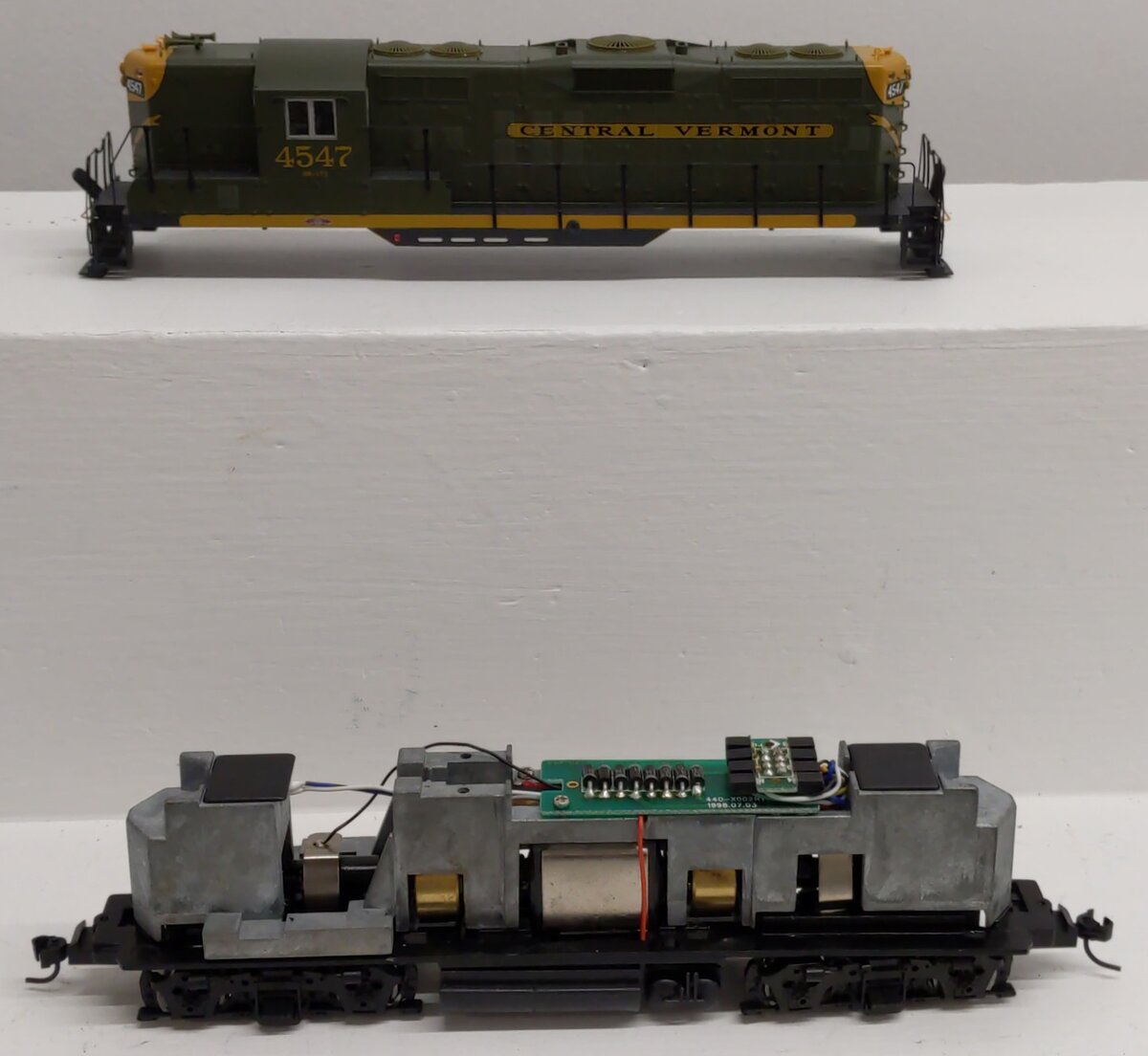 Proto 2000 97070 HO Central Vermont GP9 II Diesel Locomotive #4547 EX/Box