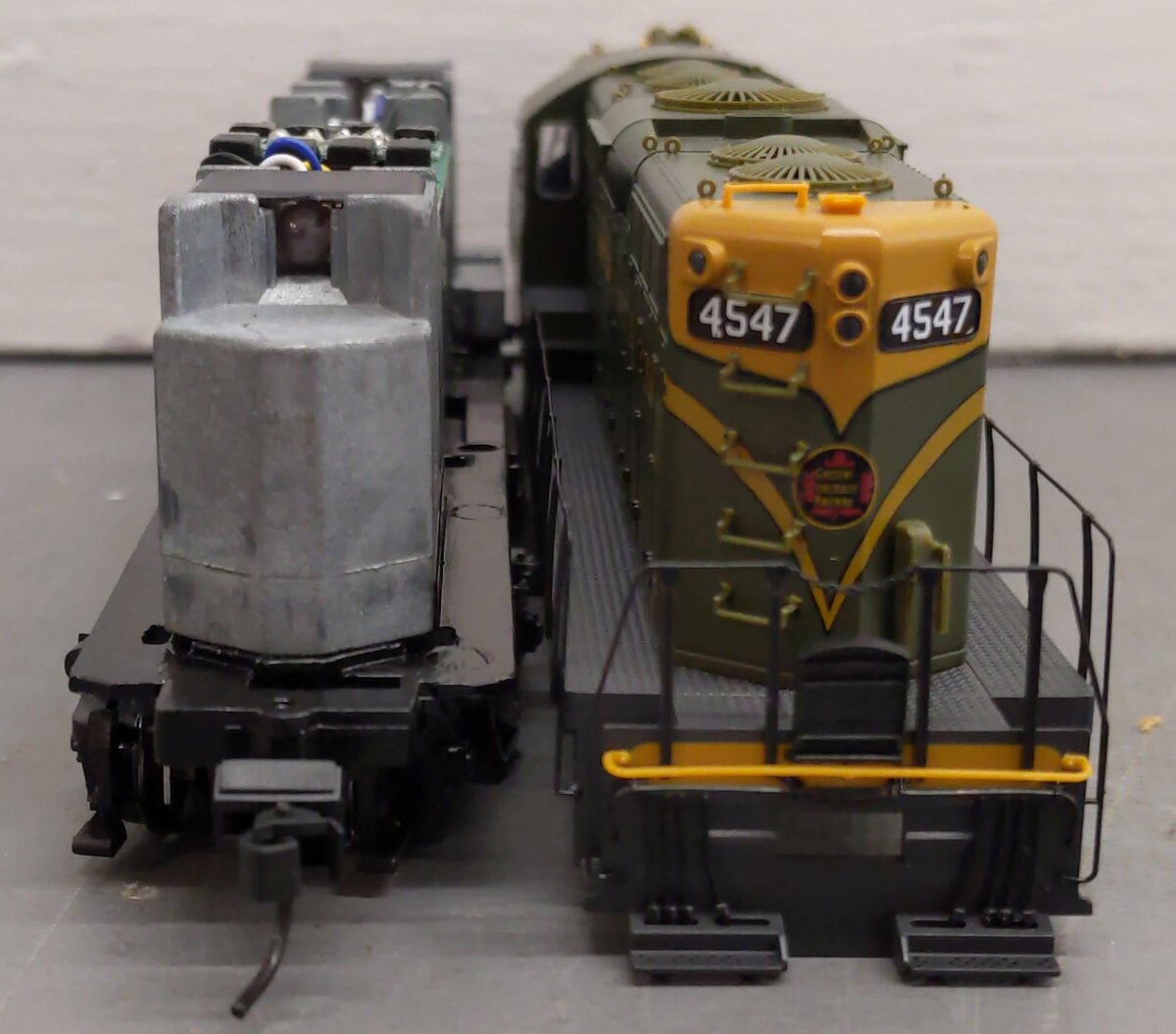 Proto 2000 97070 HO Central Vermont GP9 II Diesel Locomotive #4547 EX/Box