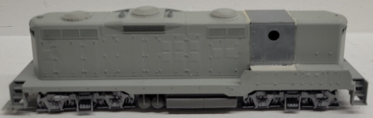 Proto 2000 21649 HO Scale Undecorated EMD GP9 Phase III Diesel Locomotive VG/Box