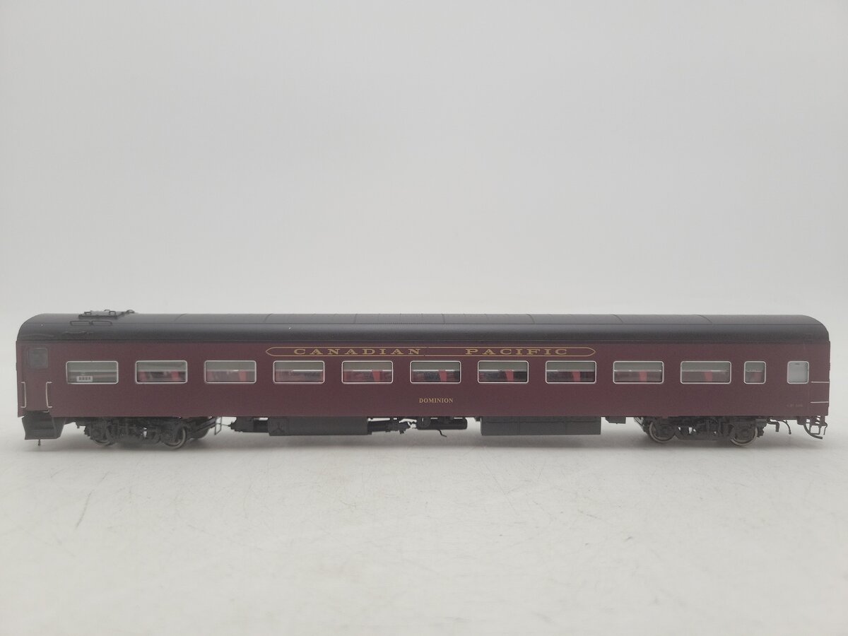 Rapido Trains 100086 HO Scale Canadian Pacific "Dominion" Lightweight Coach Car EX/Box