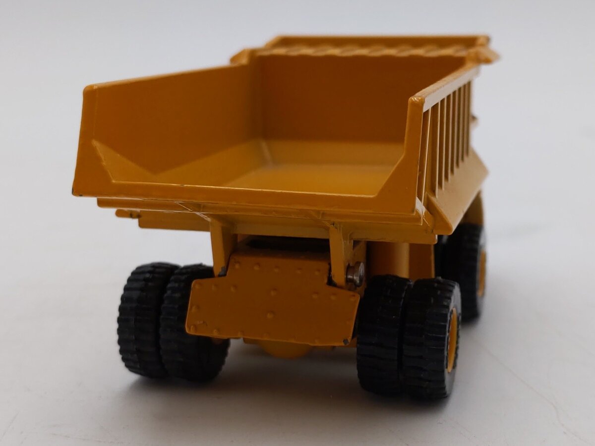 Ertl 1:87 Scale International Off Highway Dump Truck VG