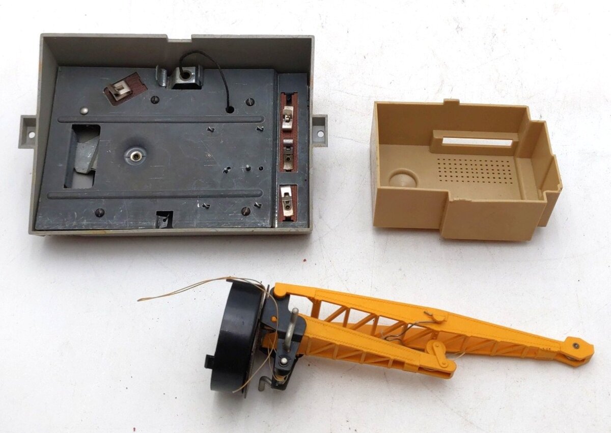 Lionel 175 Vintage O Operating Rocket Launcher Platform/Box