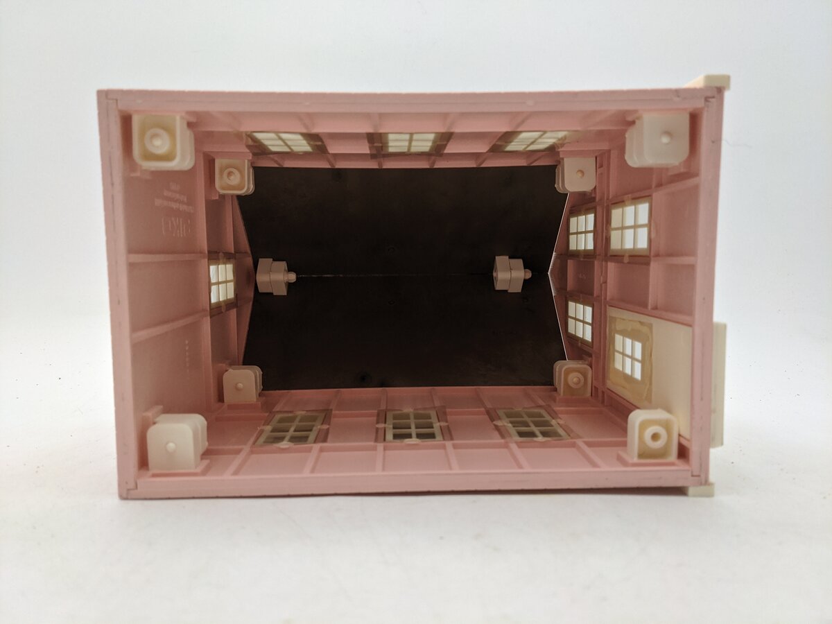 Piko 62202 The Village Inn G Scale Building Kit-Assembled VG