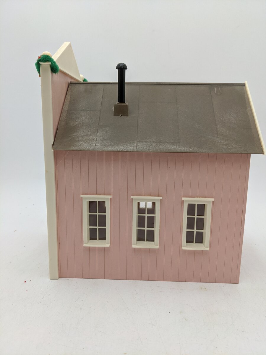 Piko 62202 The Village Inn G Scale Building Kit-Assembled VG