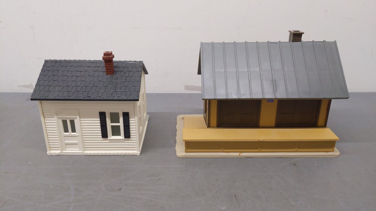 G Scale Assorted Buildings [2] VG