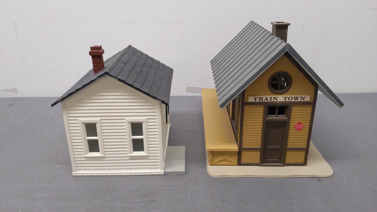 G Scale Assorted Buildings [2] VG