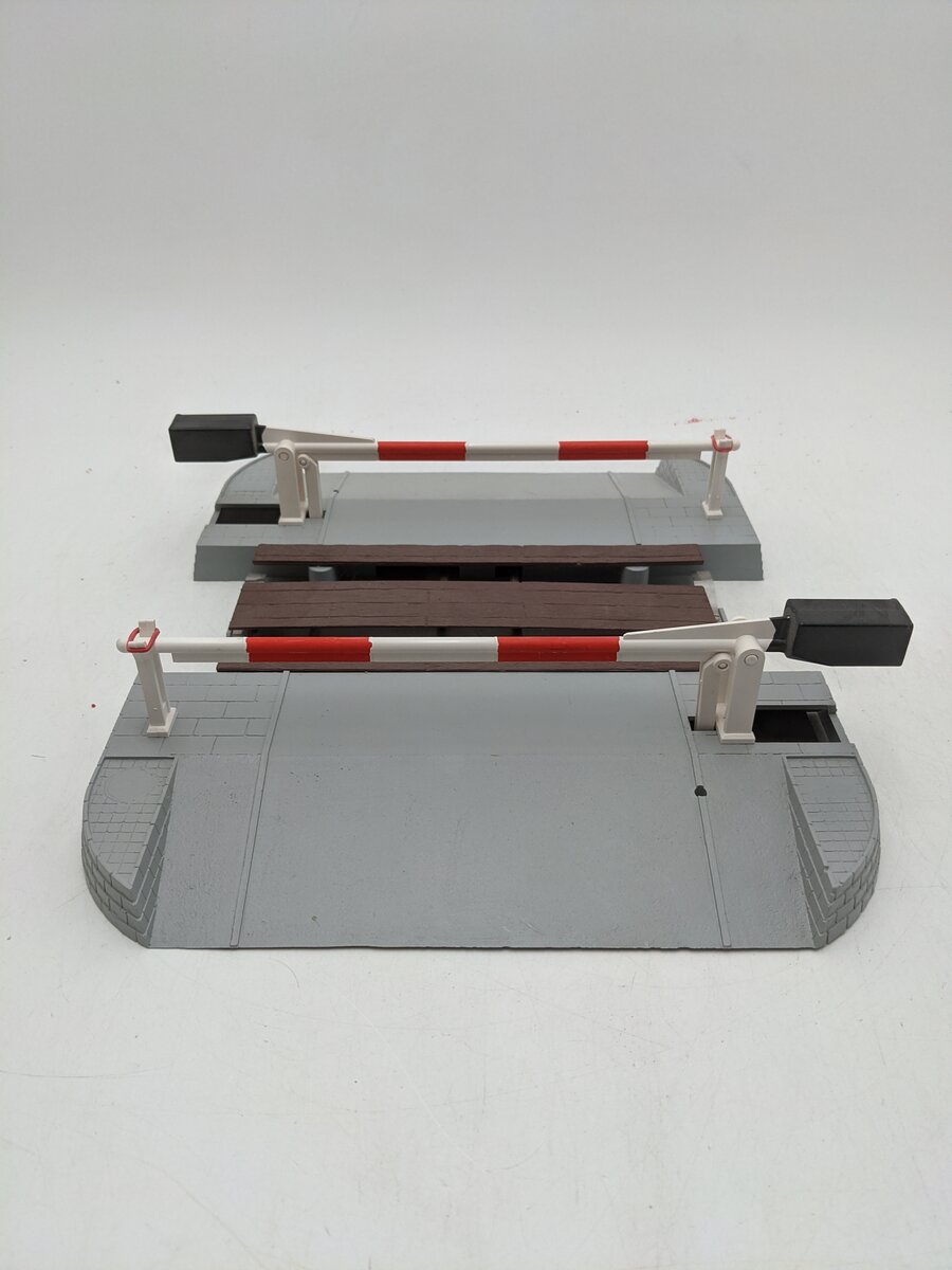LGB 5065 G Scale Operating Crossing Gate Set EX/Box