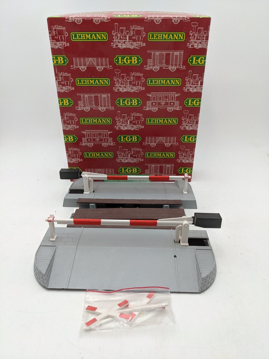 LGB 5065 G Scale Operating Crossing Gate Set EX/Box