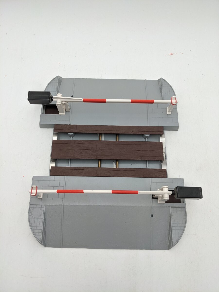LGB 5065 G Scale Operating Crossing Gate Set EX/Box