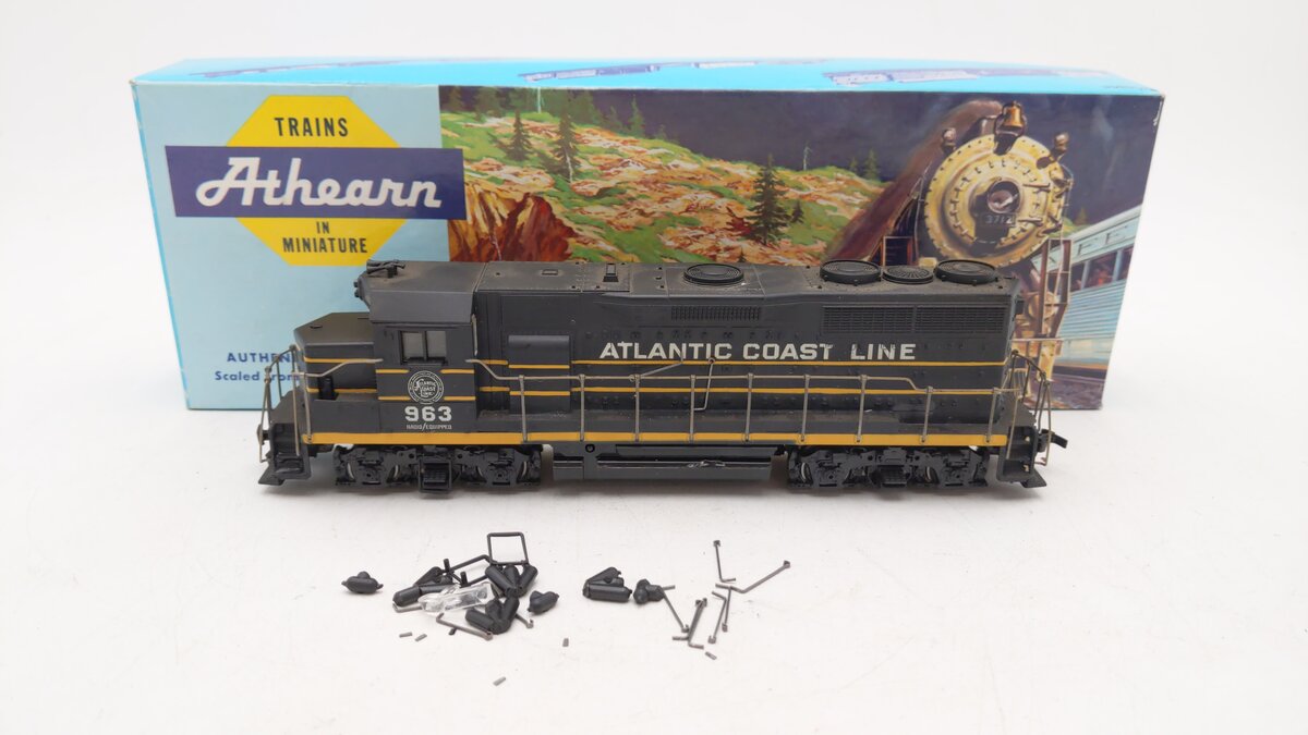 Athearn 4201 HO Scale ACL GP-35 Diesel Locomotive #963 VG/Box