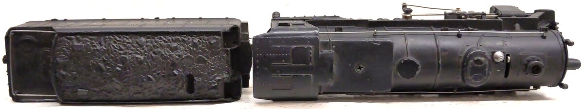 Lionel 2025 Vintage O 2-6-4 Die-Cast Steam Locomotive with 2466WX Tender