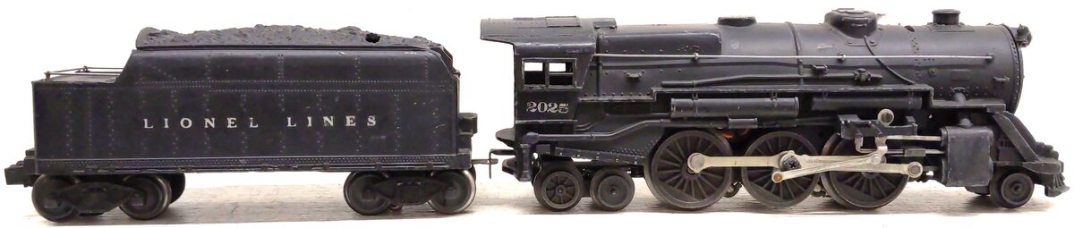 Lionel 2025 Vintage O 2-6-4 Die-Cast Steam Locomotive with 2466WX Tender