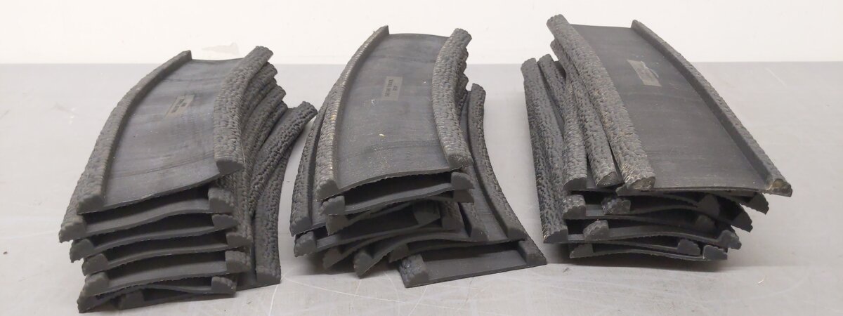 Silent Rubber Trackbed Straight and Curved Sections [30] EX