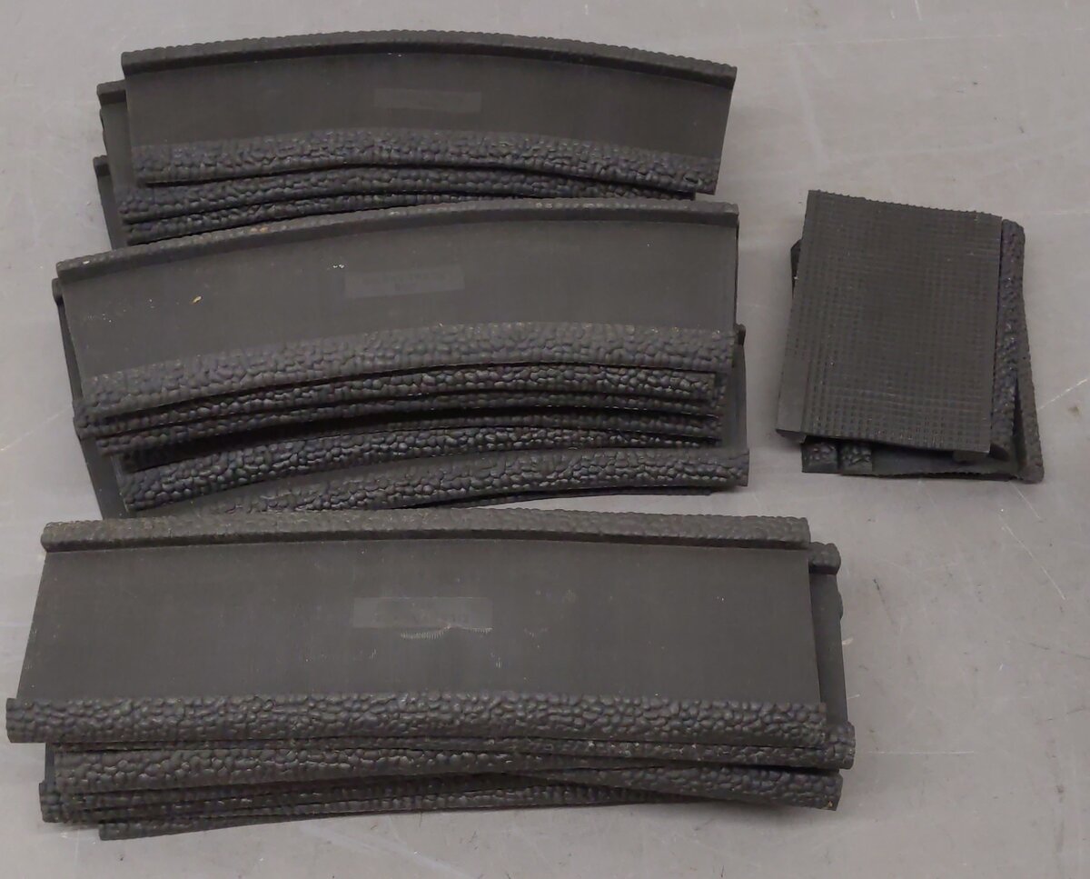 Silent Rubber Trackbed Straight and Curved Sections [30] EX