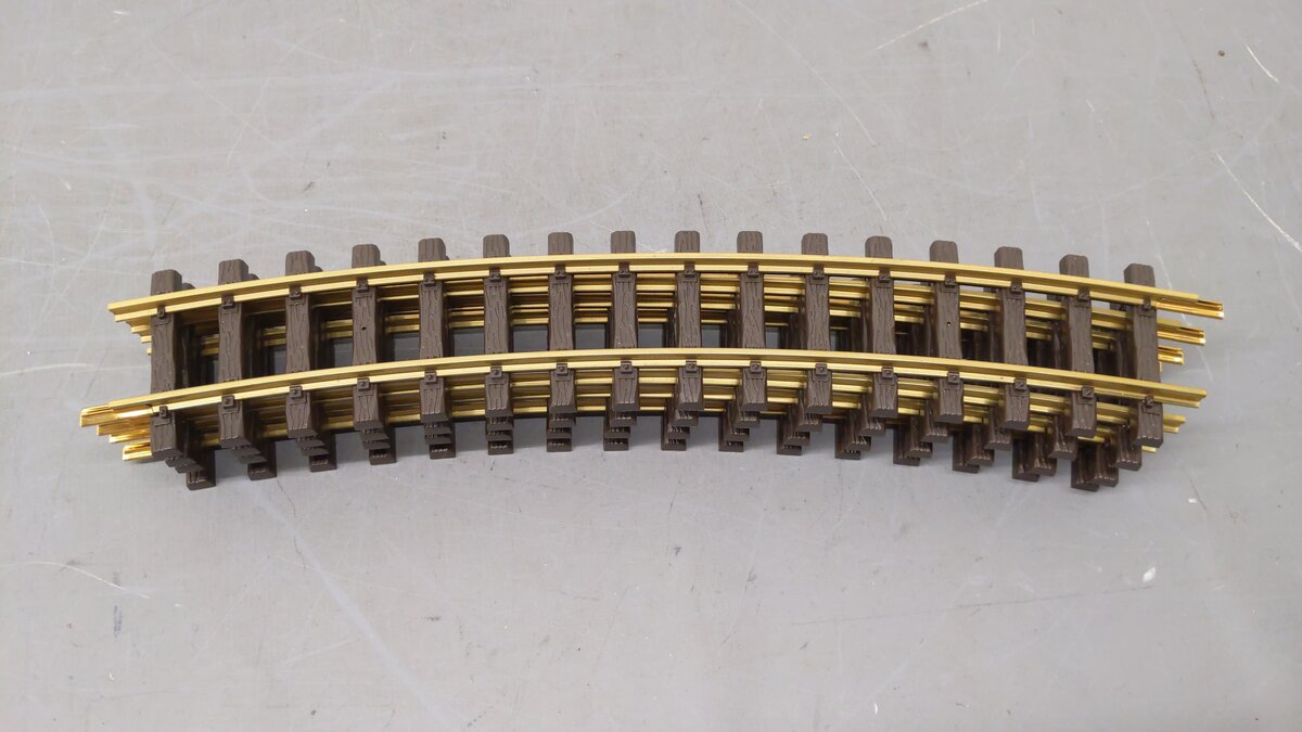 LGB 16000 R3 22.5 Degree Curved Track (4) EX