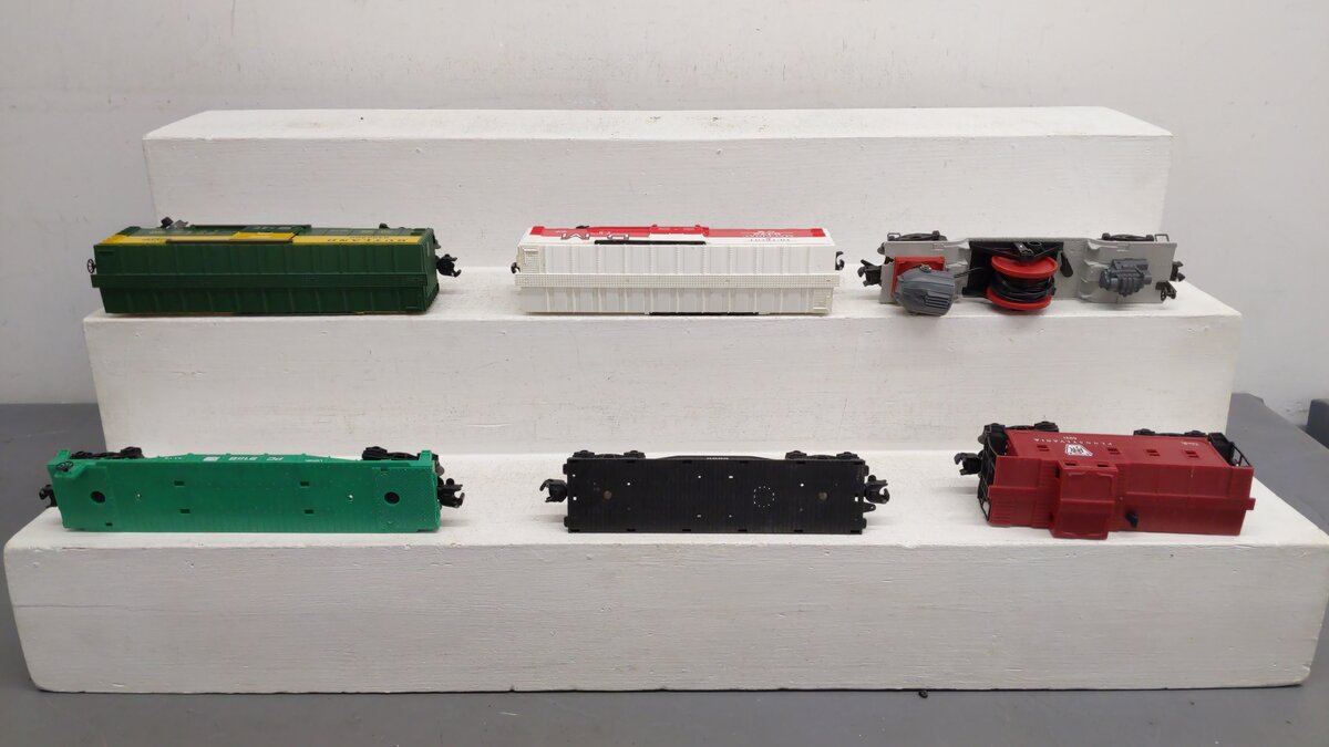 Lionel O Gauge Assorted Freight Cars 6921, 6585, 9158, 646300, 9472, 3650 [6] EX