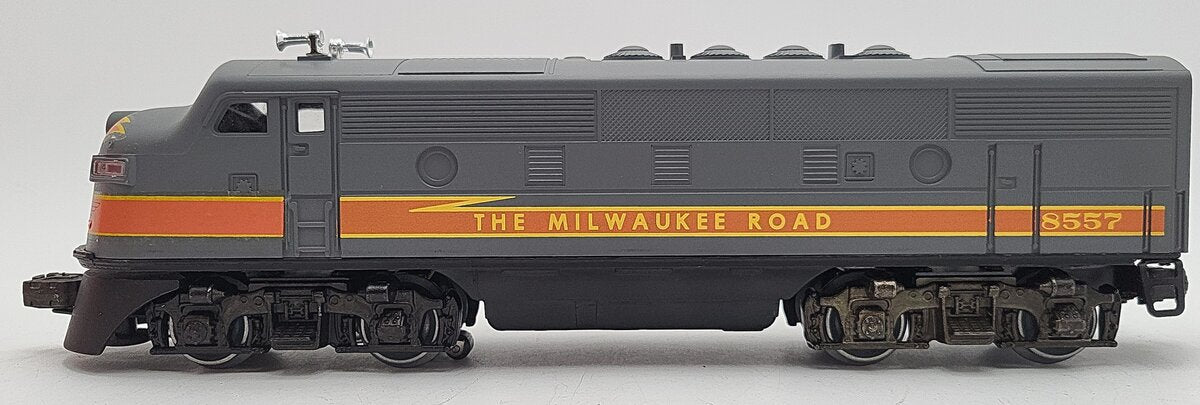Lionel 6-8557 O Milwaukee Road F3 A Non-Powered Diesel Locomotive #8557 EX/Box