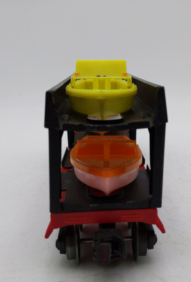 Lionel 6416 Vintage O Boat Loader with 4 Boats VG