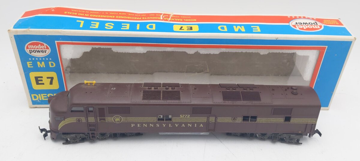 Model Power 912 HO PRR EMD E9 Powered Diesel Locomotive VG/Box