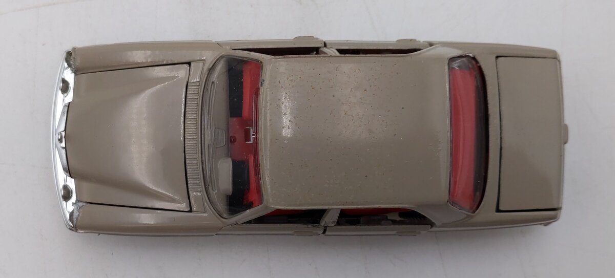 Marklin 1:43 Scale Mercedes Benz 250 w/Red Interior VG