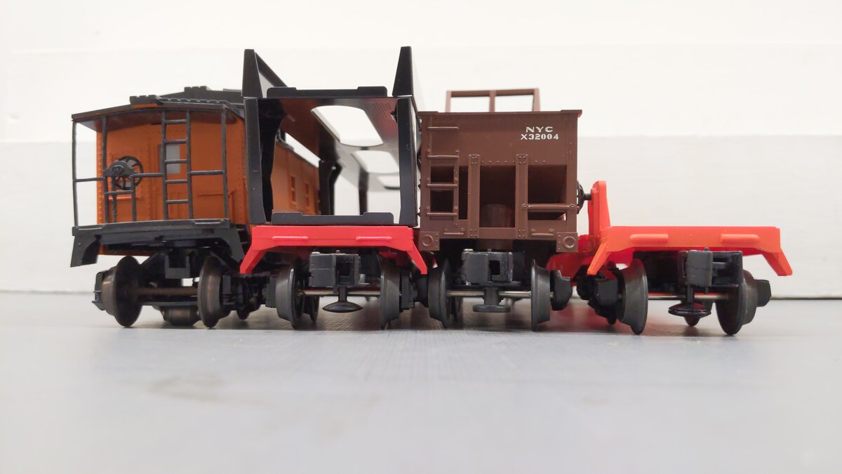 Lionel O Assorted Freight Cars 6424, 32004, 26355, 9169[4] EX/Box