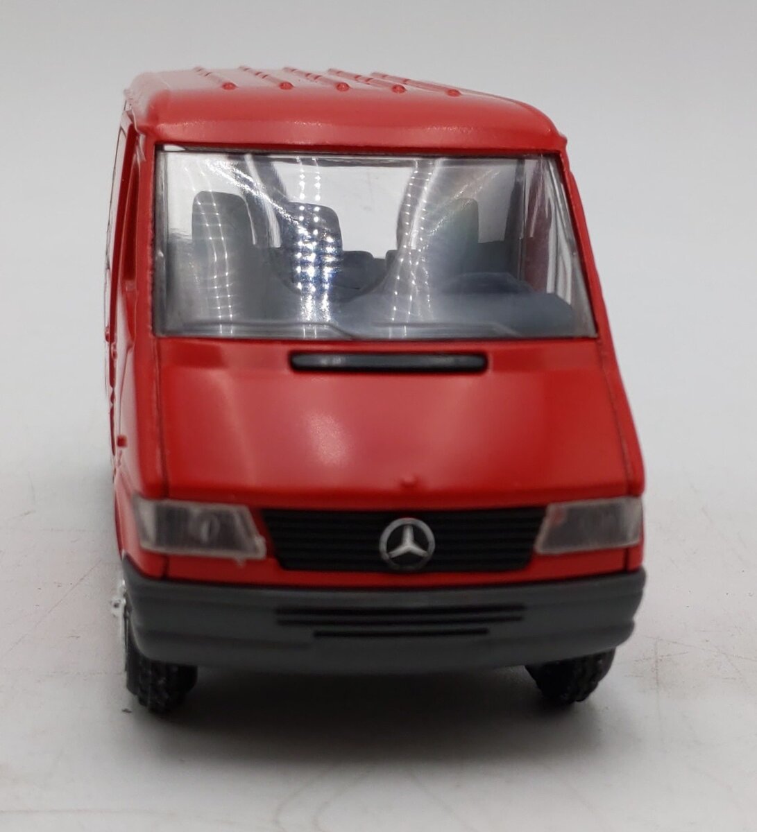 NZG 404 Modelle 1:43 Scale Mercedes-Benz Van - NZG Colors VG/Box