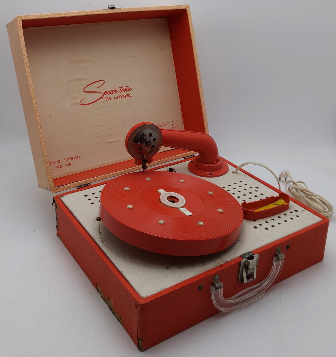 Lionel 42000 Spear-Tone Style 600 Two Speed Electric Phonograph VG