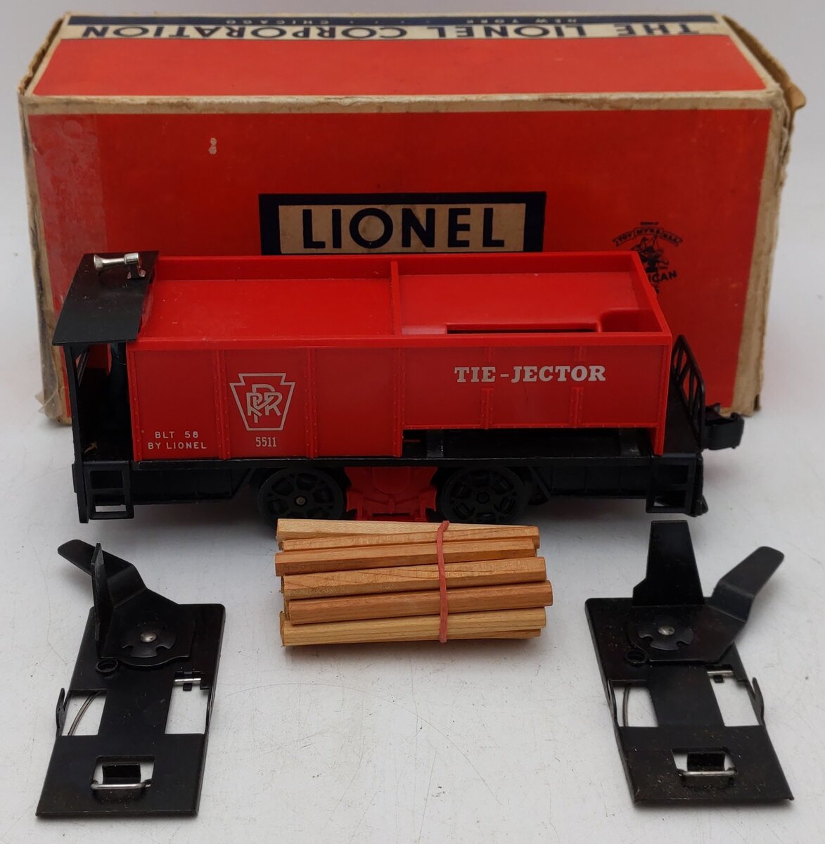 Lionel 55 Vintage O Gauge Postwar Pennsylvania Railroad Operating Tie-Jector Car VG/Box