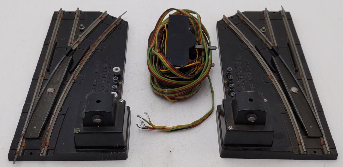 American Flyer 26742 Vintage S LH & RH Remote Switch Turnout Pair VG/Box