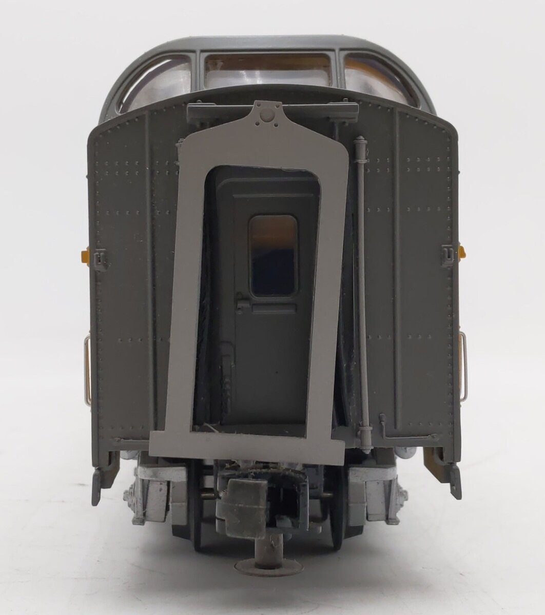 MTH 20-67148 O Gauge UP 70'' Full Length Vista Dome Passenger Car #8017 EX/Box