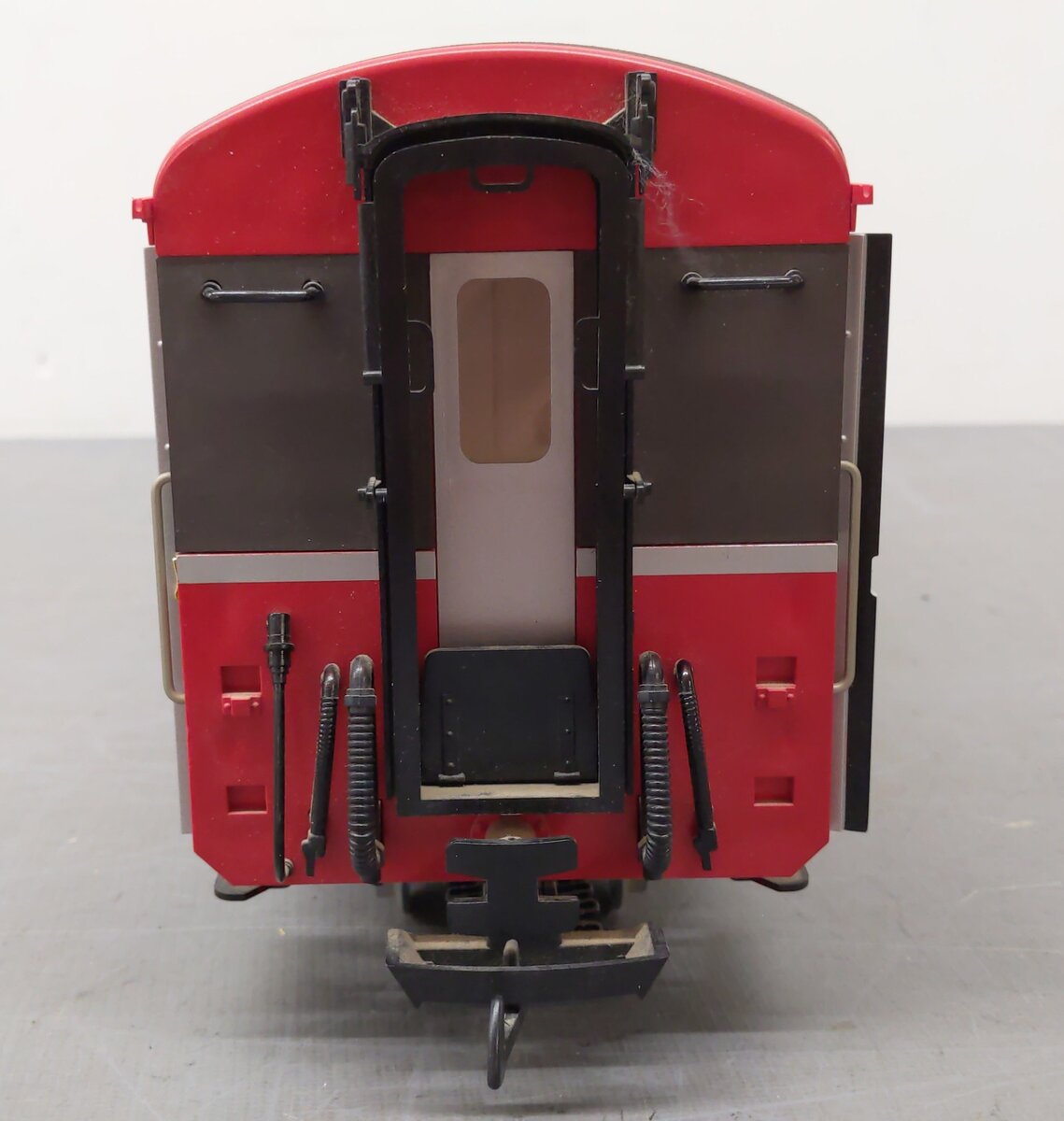 LGB 3067 G Scale Swiss 1st Class Rhatische Bahn Passenger Car (Metal Wheels) LN