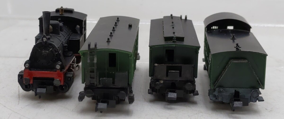 Arnold Rapido 045 N Scale Steam Engine & Passenger Car Starter Set EX/Box