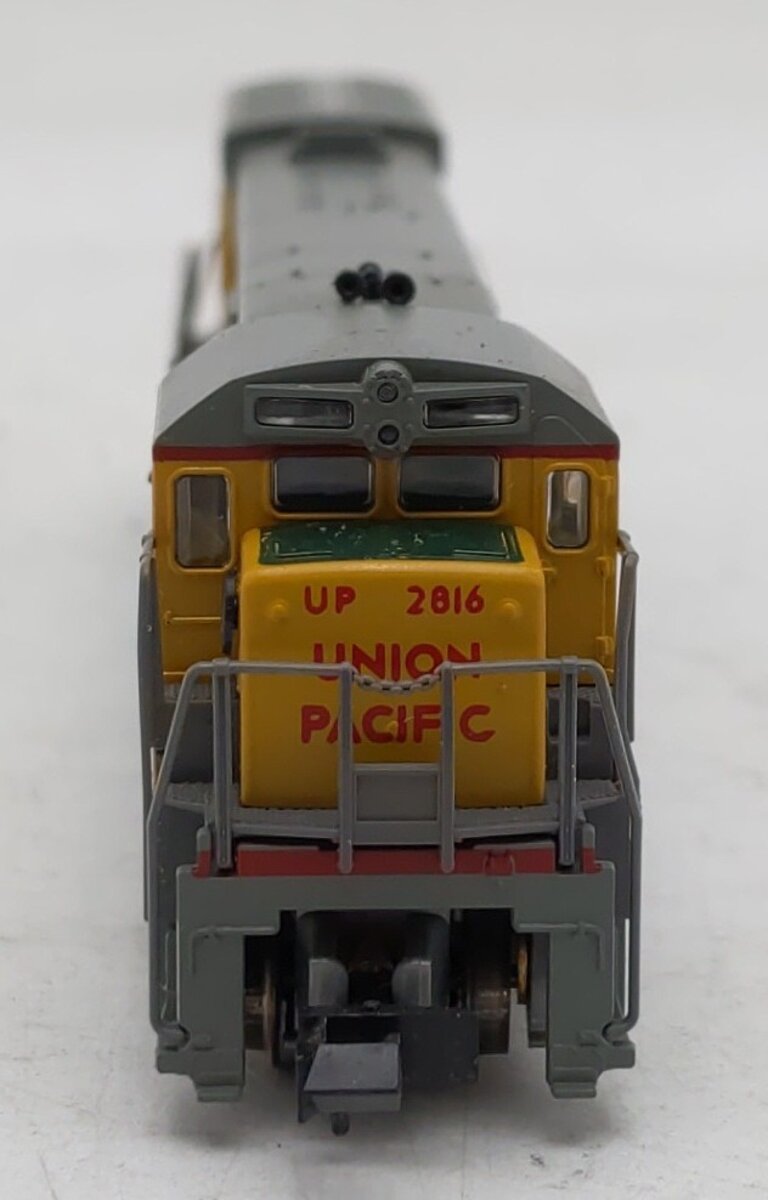 Kato 176-17C N Union Pacific GE U30C Diesel Locomotive #2816 EX/Box