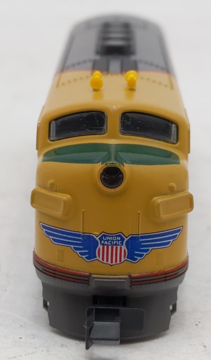 Kato 176-073 N Union Pacific F3A Phase II Diesel Locomotive #905 EX/Box
