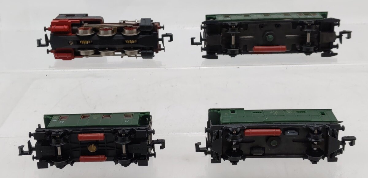 Arnold Rapido 045 N Scale Steam Engine & Passenger Car Starter Set EX/Box