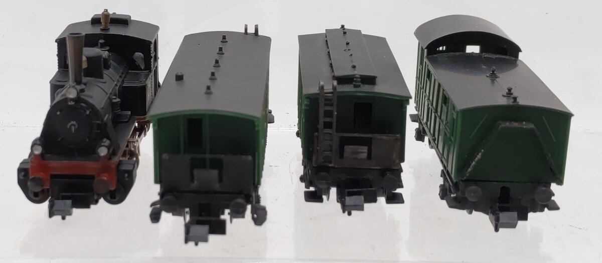Arnold Rapido 045 N Scale Steam Engine & Passenger Car Starter Set EX/Box