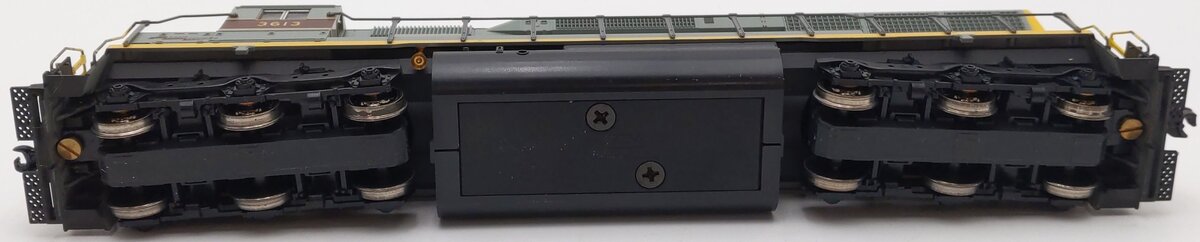 Kato 37-1704 HO Erie Lackawanna EMD SD45 Diesel Locomotive #3613 EX/Box