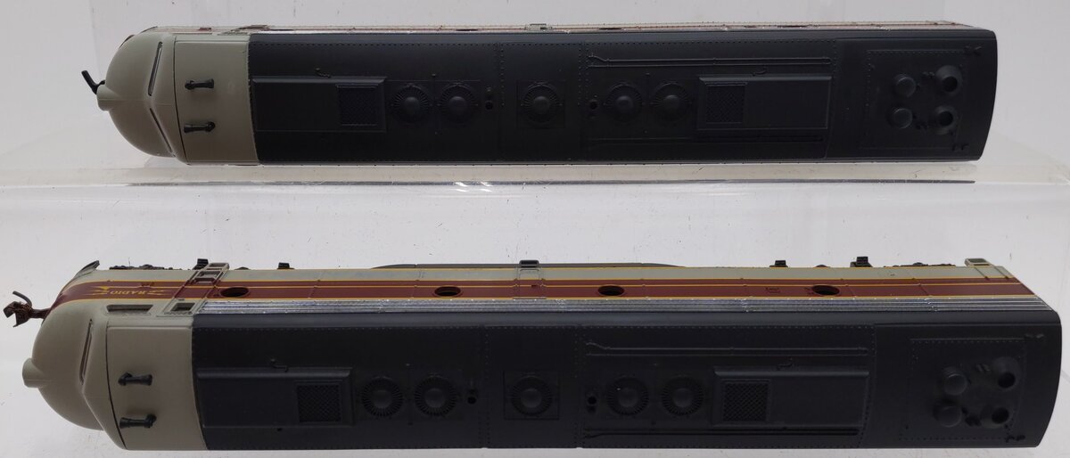 IHC 1972 HO Scale Lackawanna E-8A Diesel AB Set #810/#811/Box