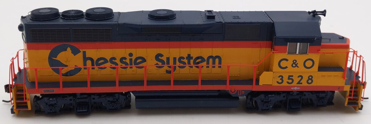 Athearn 96062 HO Chessie System/C&O EMD GP35 Diesel Locomotive #3528 EX/Box