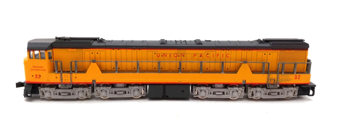 Con-Cor 3301A N Scale Union Pacific U-50 Diesel Locomotive #32 LN/Box