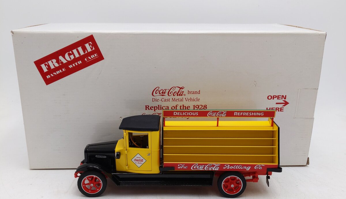 Danbury Mint 1:24 Coca-Cola Die-Cast Metal 1928 Delivery Truck LN/Box