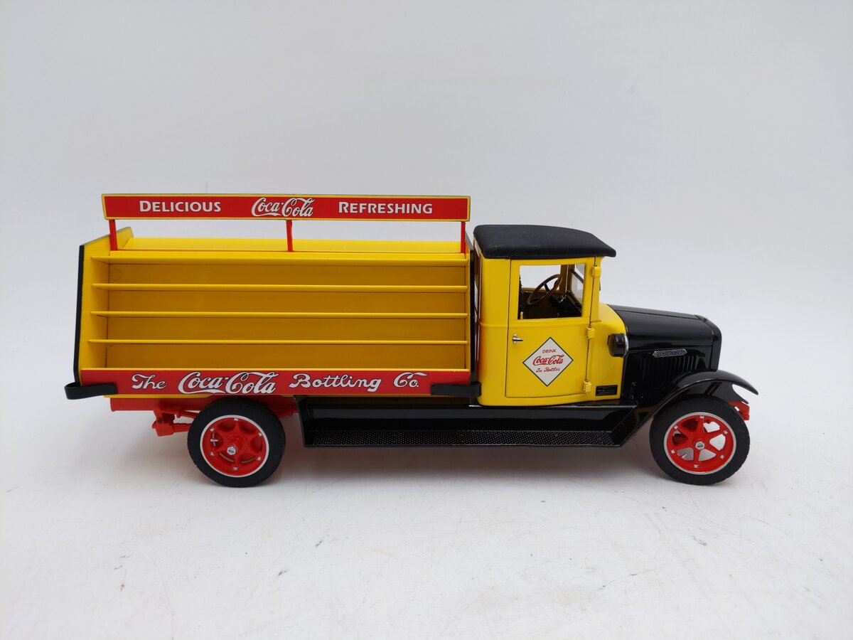 Danbury Mint 1:24 Coca-Cola Die-Cast Metal 1928 Delivery Truck LN/Box